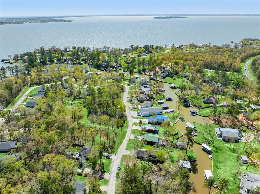 128 W Village Cove Loop, Livingston, Texas image 29