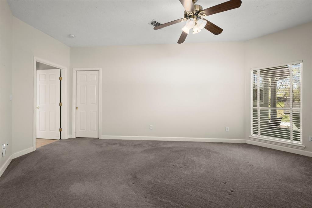 128 W Village Cove Loop, Livingston, Texas image 17