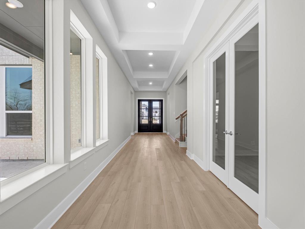22 Woodland Creek Court