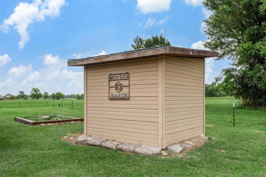 9769 Fm 1361, Snook, Texas image 43