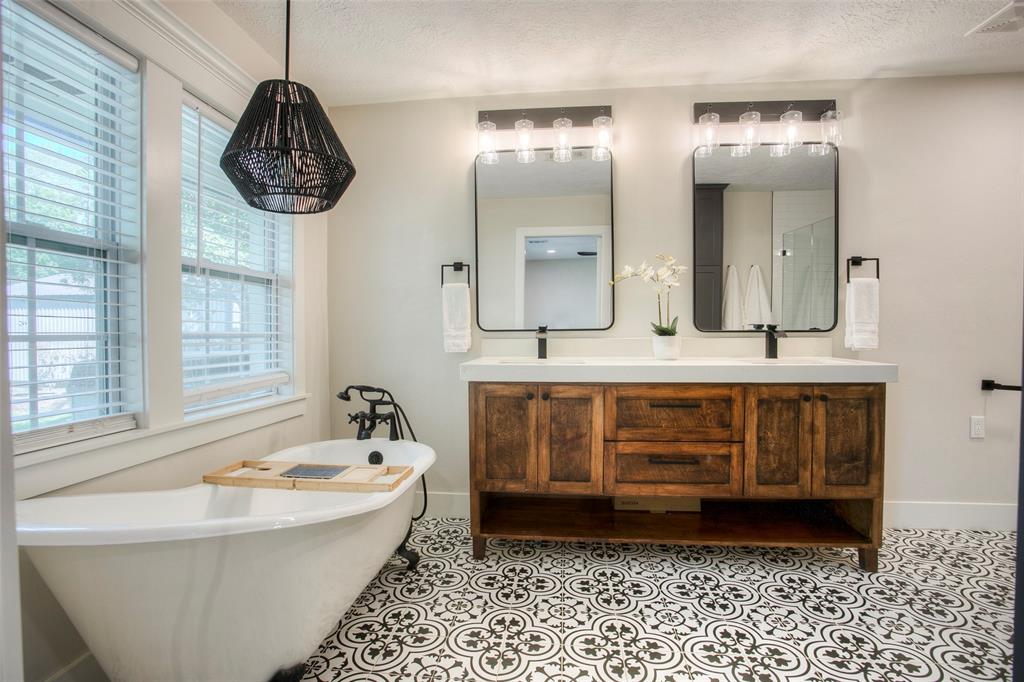 2310 Avenue, Huntsville, Texas image 26