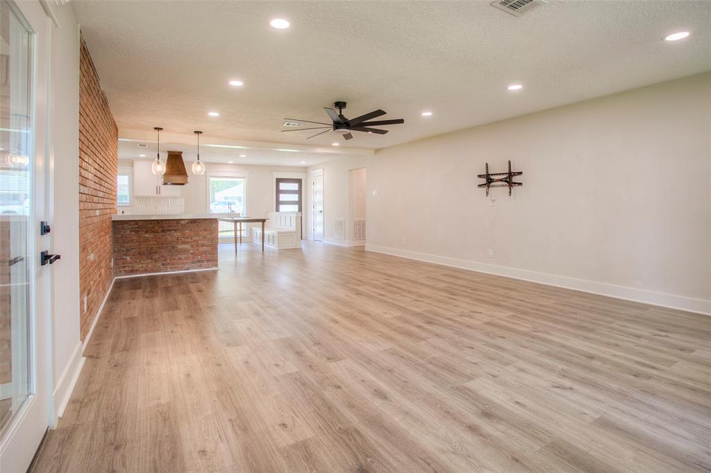 2310 Avenue, Huntsville, Texas image 8