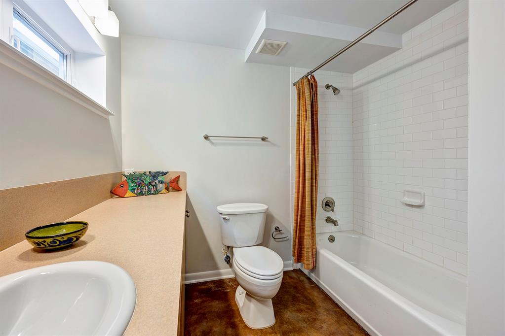 344 W 24th Street, Houston, Texas image 9