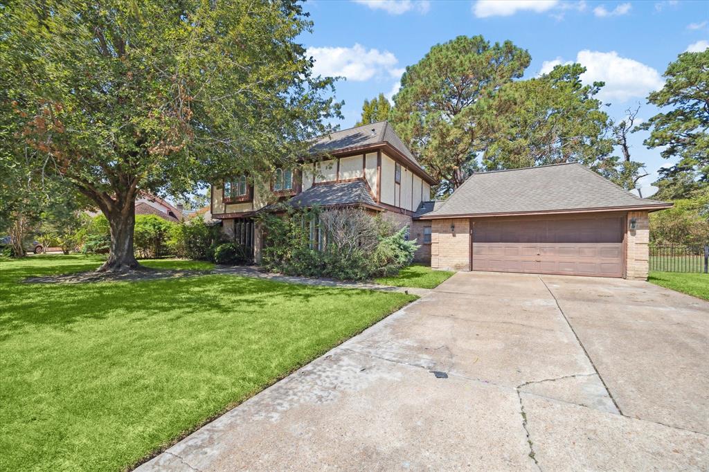 8503 Rebawood Drive, Humble, Texas image 2