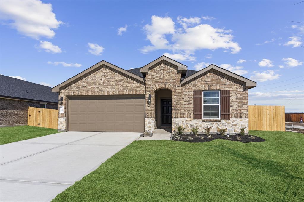 1402 Island Grove, Iowa Colony, Texas image 1
