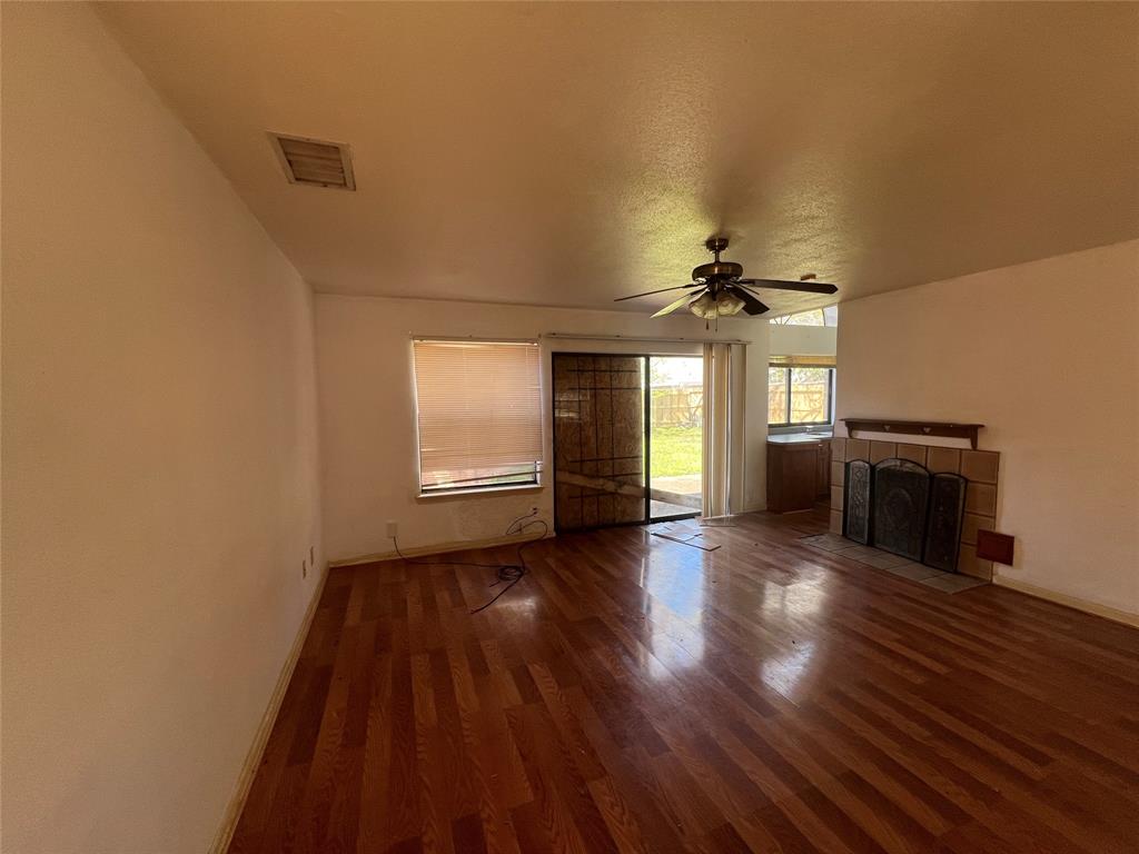 2922 Field Line Drive, Sugar Land, Texas image 5