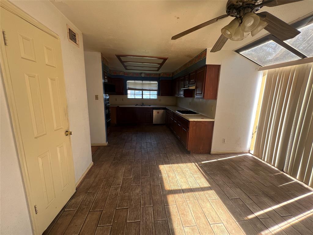 2922 Field Line Drive, Sugar Land, Texas image 6