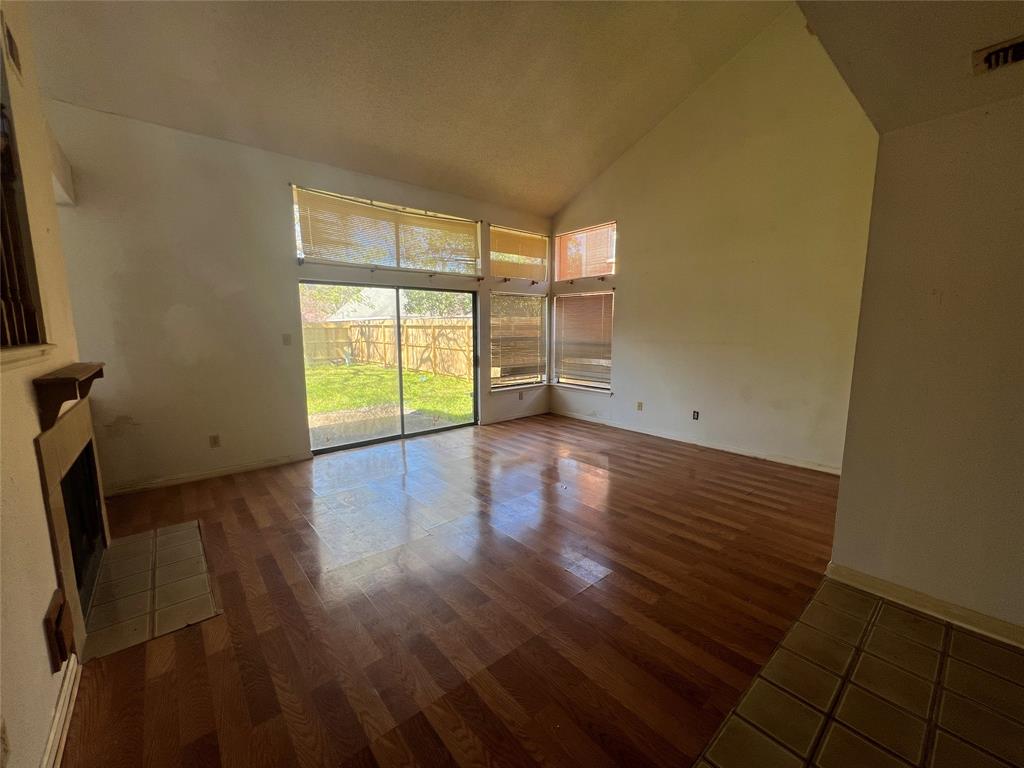 2922 Field Line Drive, Sugar Land, Texas image 3