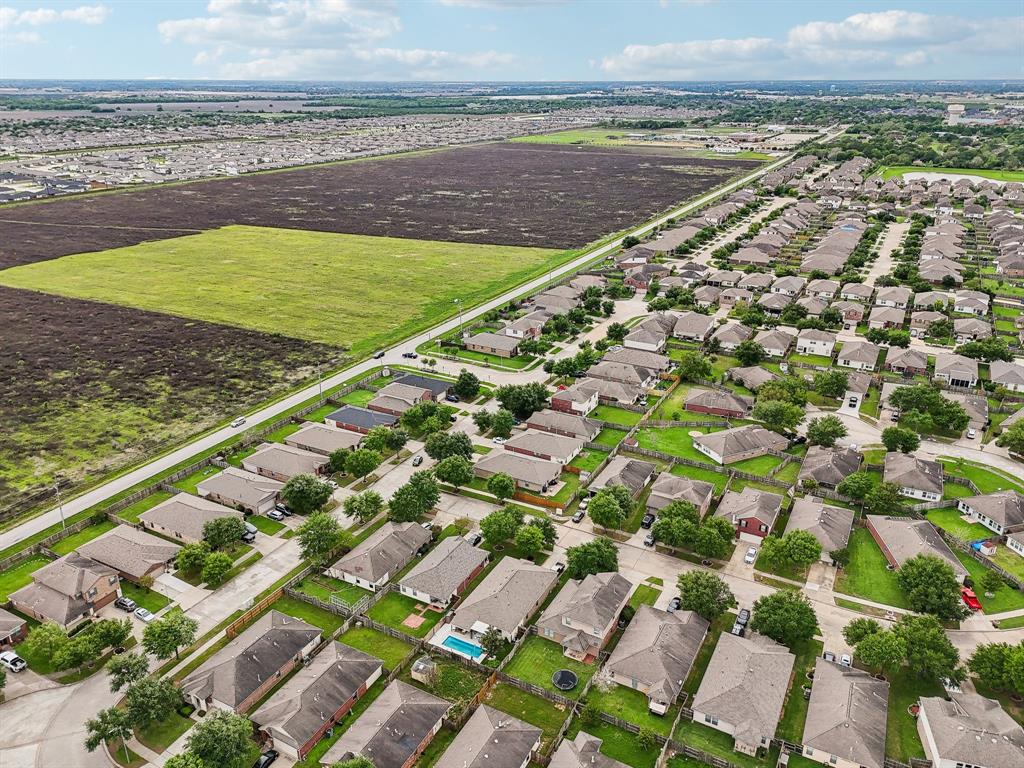 8010 Clover Leaf Drive, Rosenberg, Texas image 44