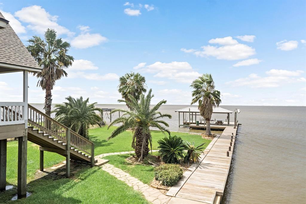 3959 S Gulfway Drive, Port Arthur, Texas image 9