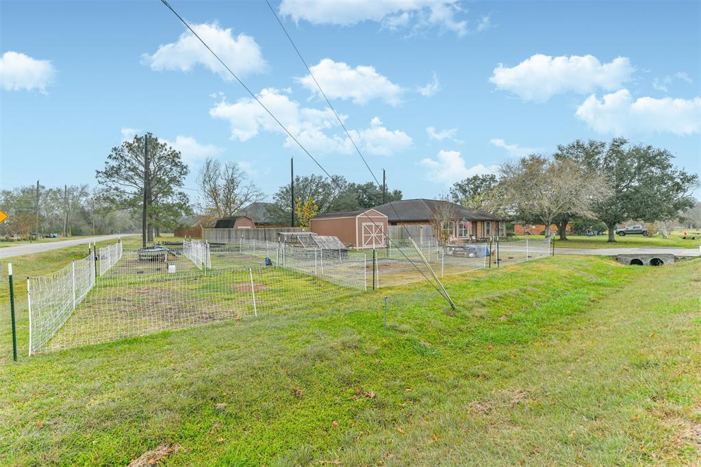 14903 Quail Ridge Road, Danbury, Texas image 32