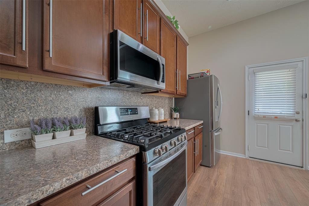 8113 E Pine Creek Bend, Cypress, Texas image 18