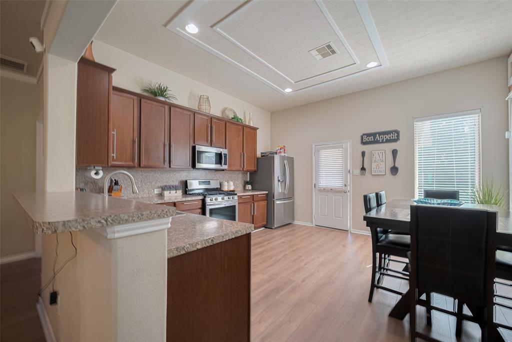 8113 E Pine Creek Bend, Cypress, Texas image 13