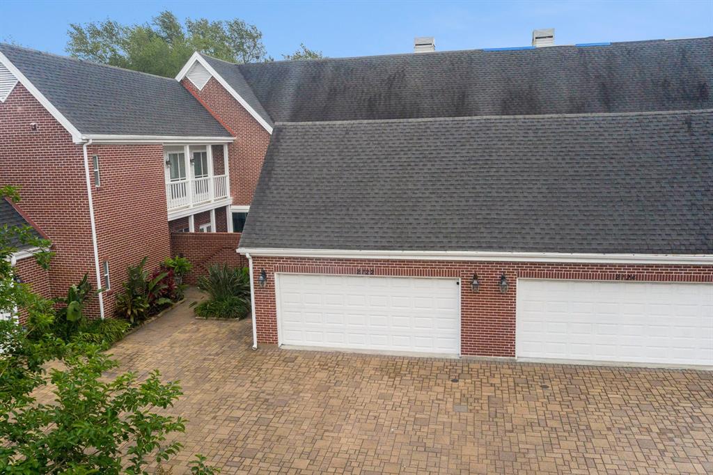 2722 Masters Drive, League City, Texas image 3