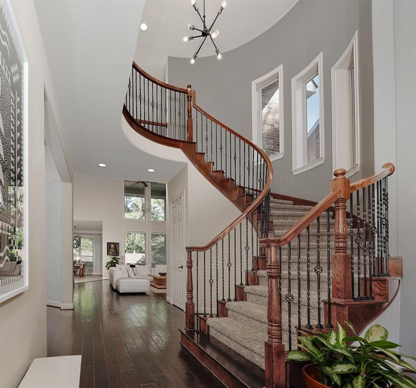 58 N Veilwood Circle, The Woodlands, Texas image 6