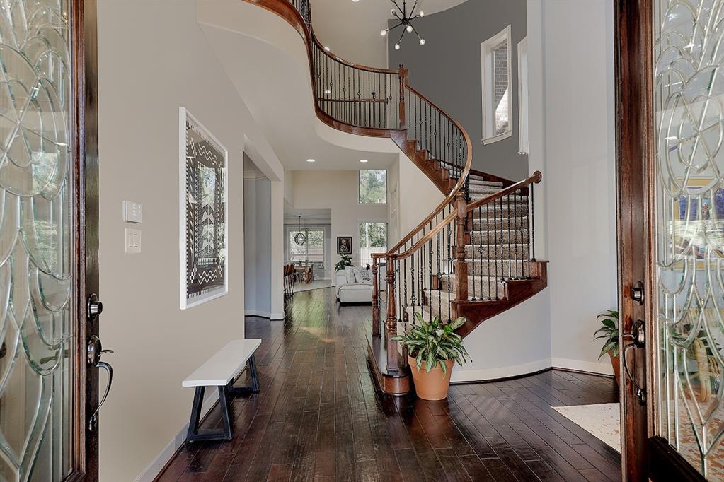 property-search 2 58 N Veilwood Circle