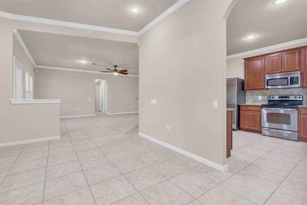 14 Fitzroy Place, Conroe, Texas image 7