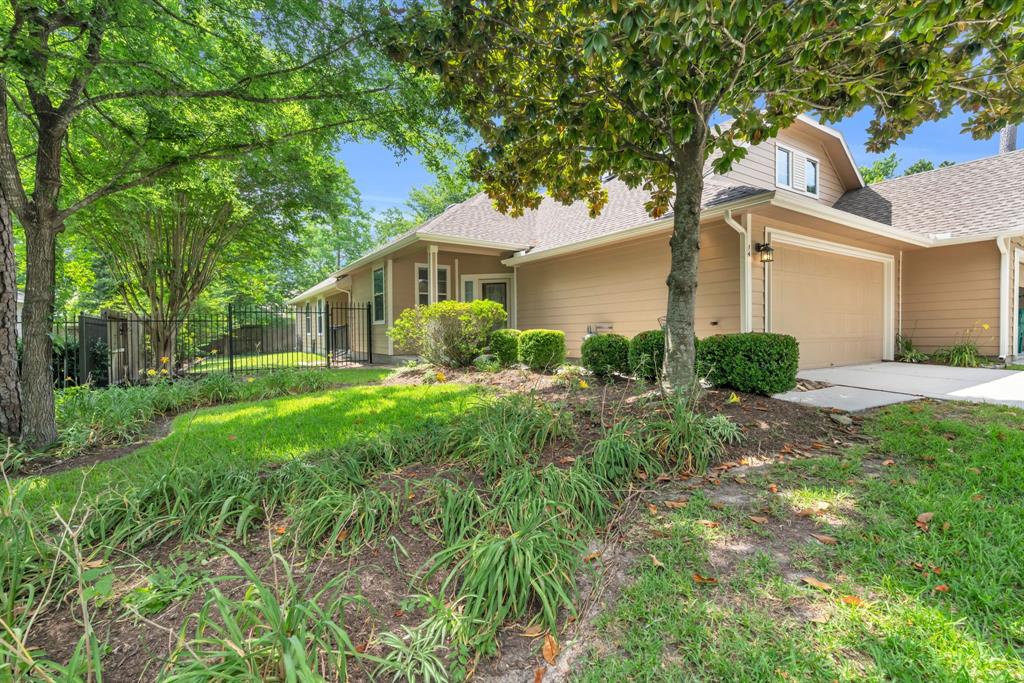 14 Fitzroy Place, Conroe, Texas image 4