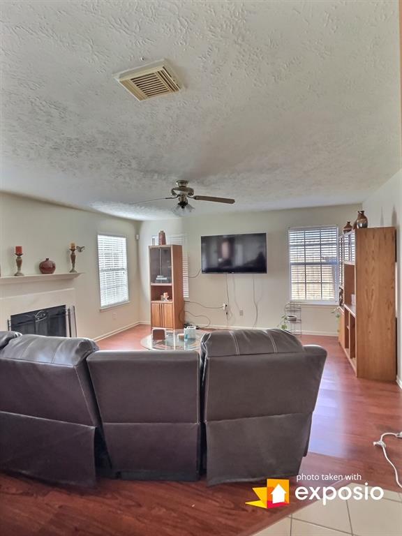 Photo 4 of 15 of 13831 Cantwell Drive house