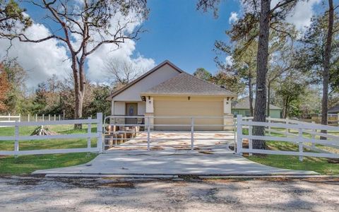 Single Family Residence in Hempstead TX 24917 Roscommon.jpg