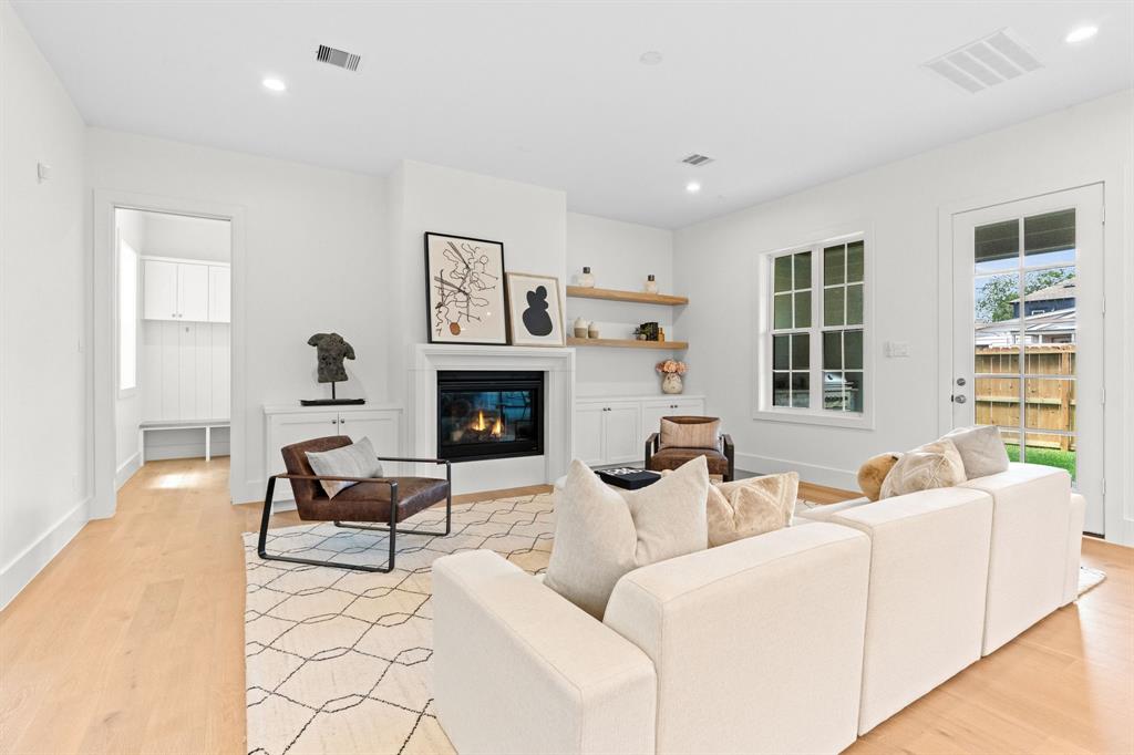 937 Louise Street, Houston, Texas image 17