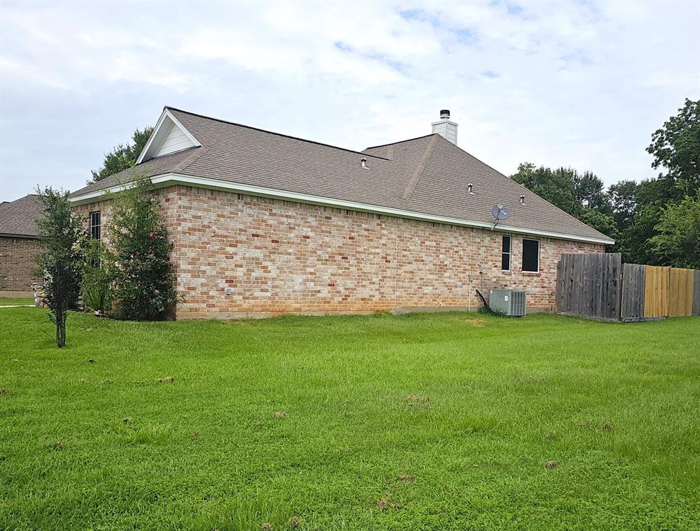 5110 Lakeshore Drive