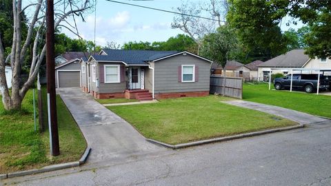 Single Family Residence in Baytown TX 410 Alford Street.jpg