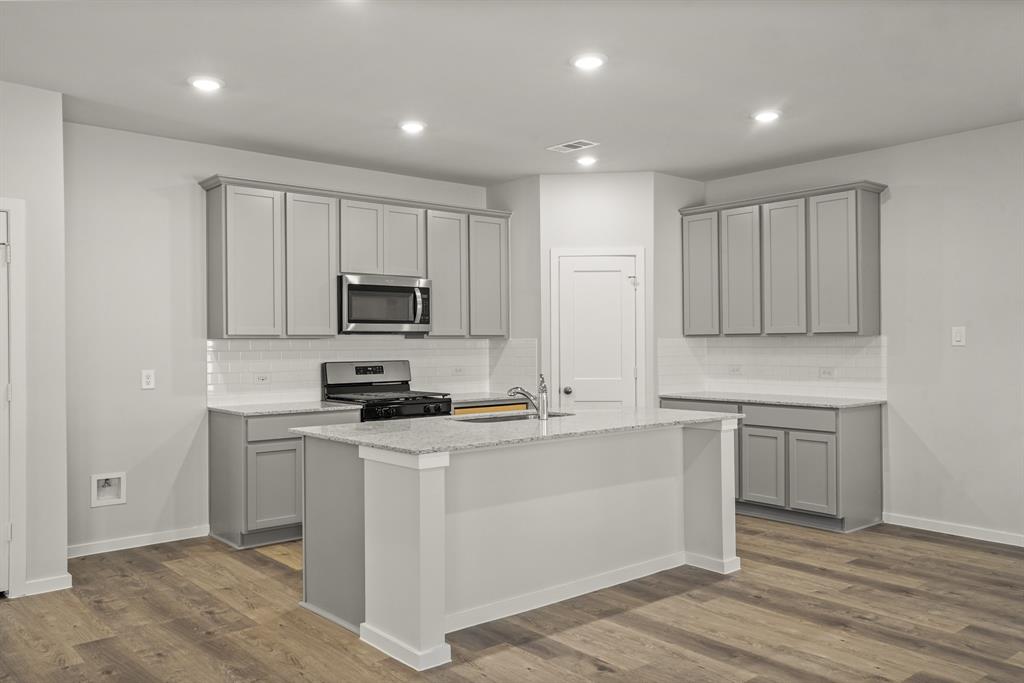 7854 Alset Drive, Magnolia, Texas image 3