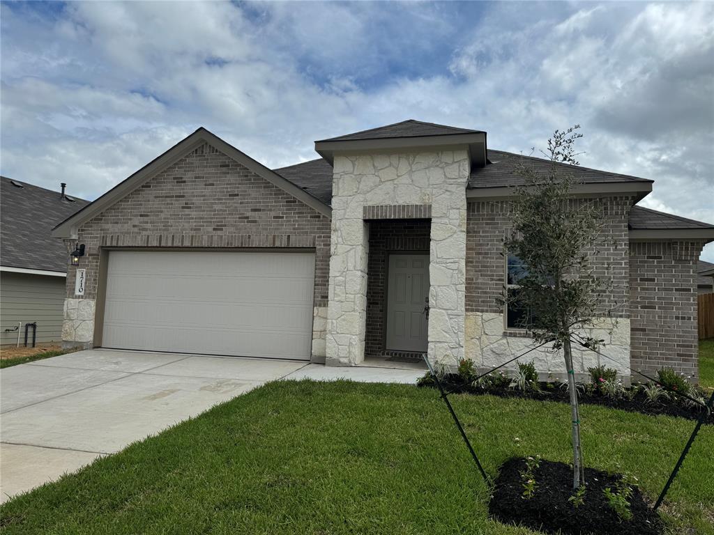 1710 Grimes Drive, Brenham, Texas image 2