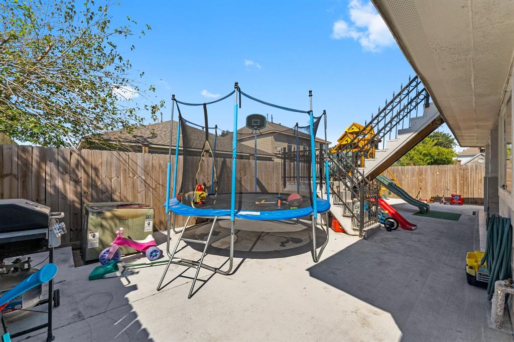10915 Chelsea Knoll Lane, Houston, Texas image 9