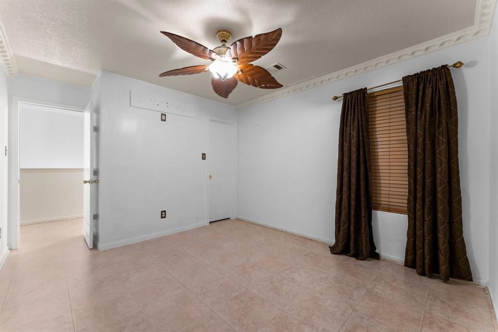 10915 Chelsea Knoll Lane, Houston, Texas image 46