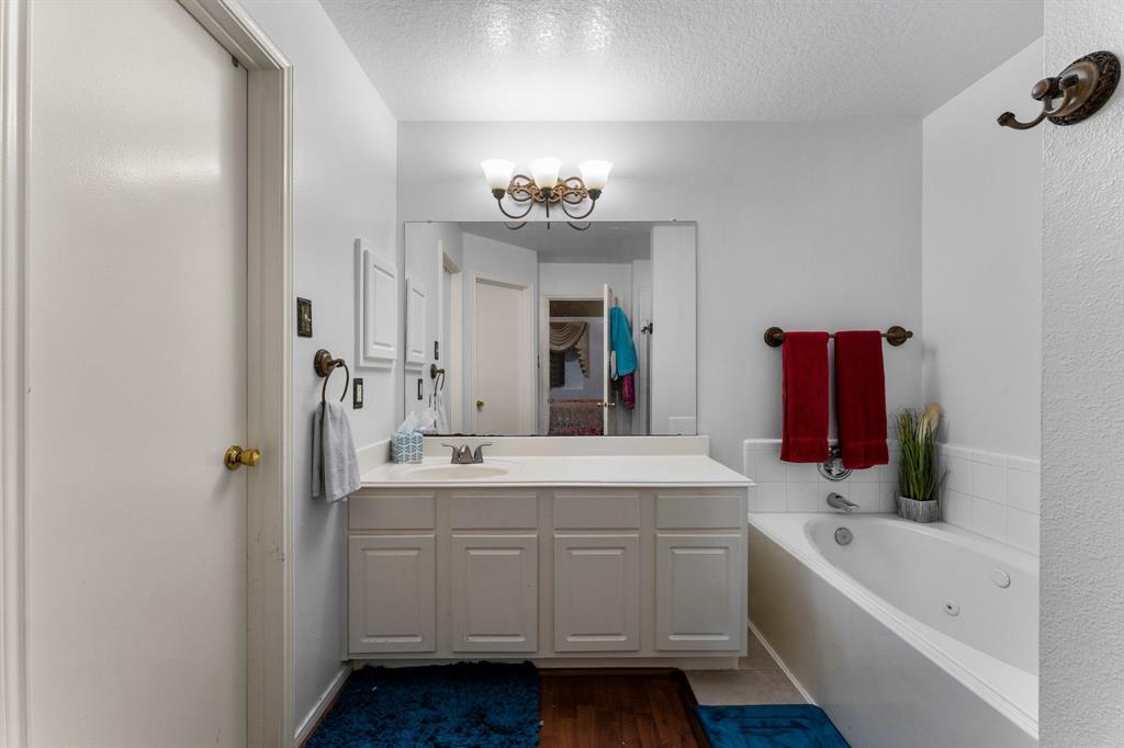 10915 Chelsea Knoll Lane, Houston, Texas image 44