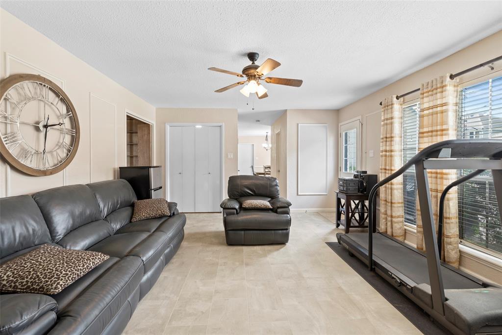 3614 Alderwood Drive, Spring, Texas image 12