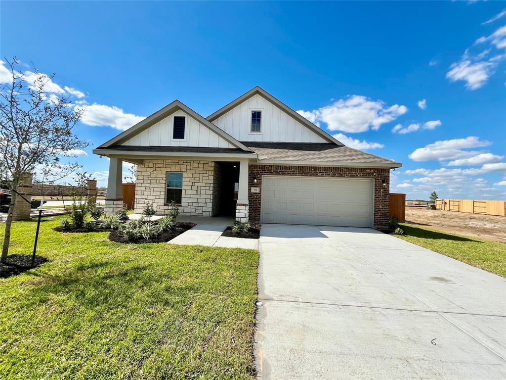 726 Blue Stone Drive, Beasley, Texas image 1