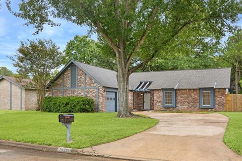 Photo of 14311 Overbrook Lane, Houston, TX 77077 (MLS # 98045845)