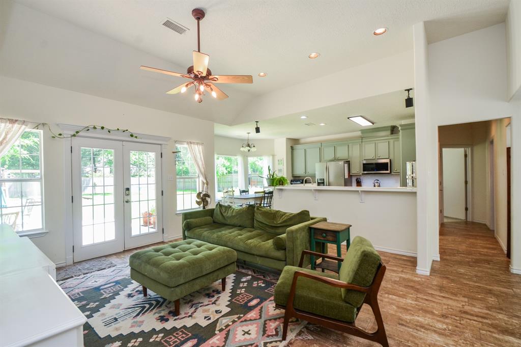 6010 Mahogany Way, Magnolia, Texas image 5