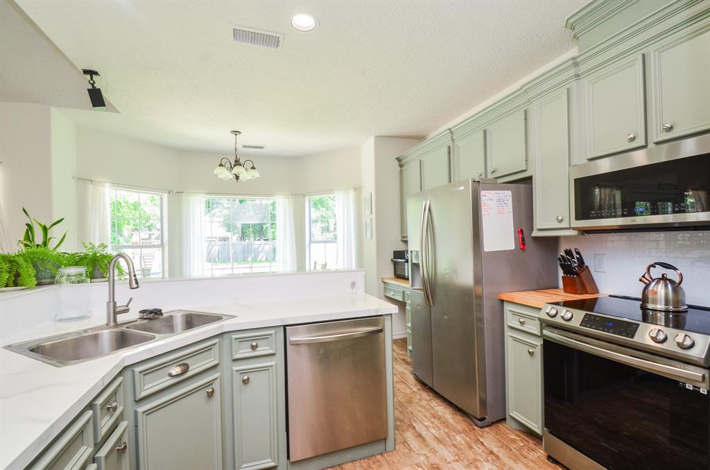 6010 Mahogany Way, Magnolia, Texas image 11