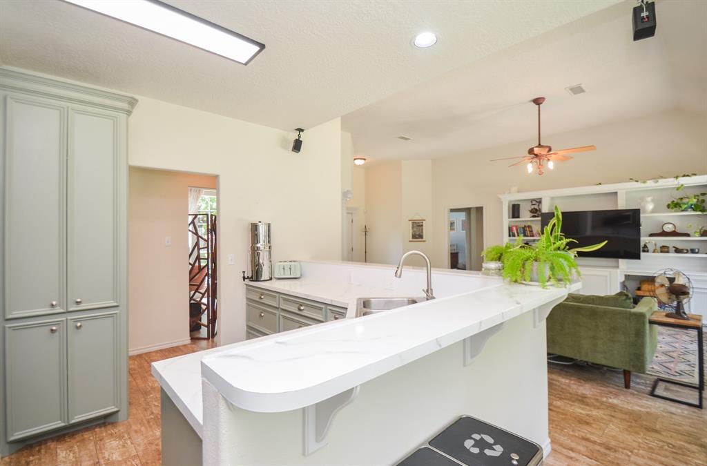6010 Mahogany Way, Magnolia, Texas image 13