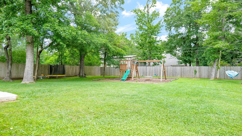 6010 Mahogany Way, Magnolia, Texas image 32