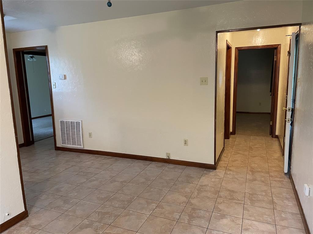 902 S Holly Avenue, Cleveland, Texas image 17