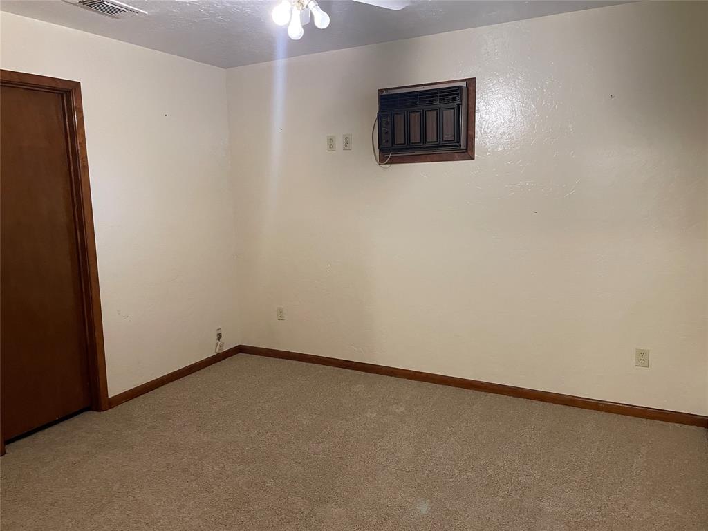 902 S Holly Avenue, Cleveland, Texas image 23