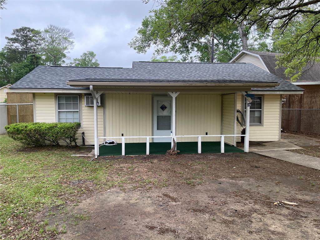 902 S Holly Avenue, Cleveland, Texas image 2