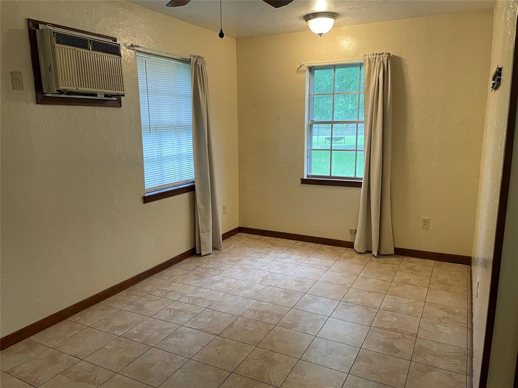 902 S Holly Avenue, Cleveland, Texas image 15