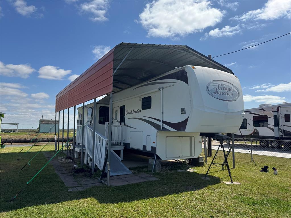 1561 County Road 299, Sargent, Texas image 2