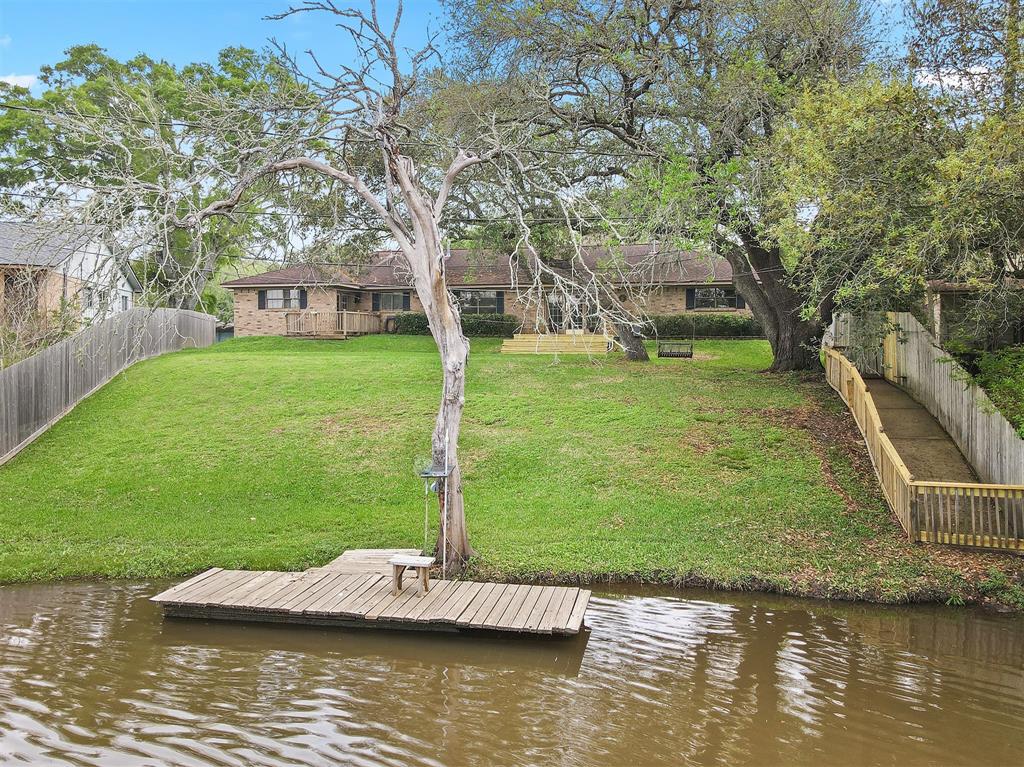 115 Bayou Glen Street, Hitchcock, Texas image 41