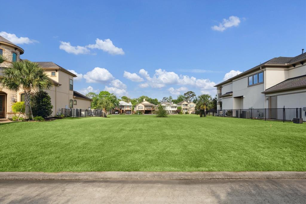 211 Blue Water Way, Kemah, Texas image 7