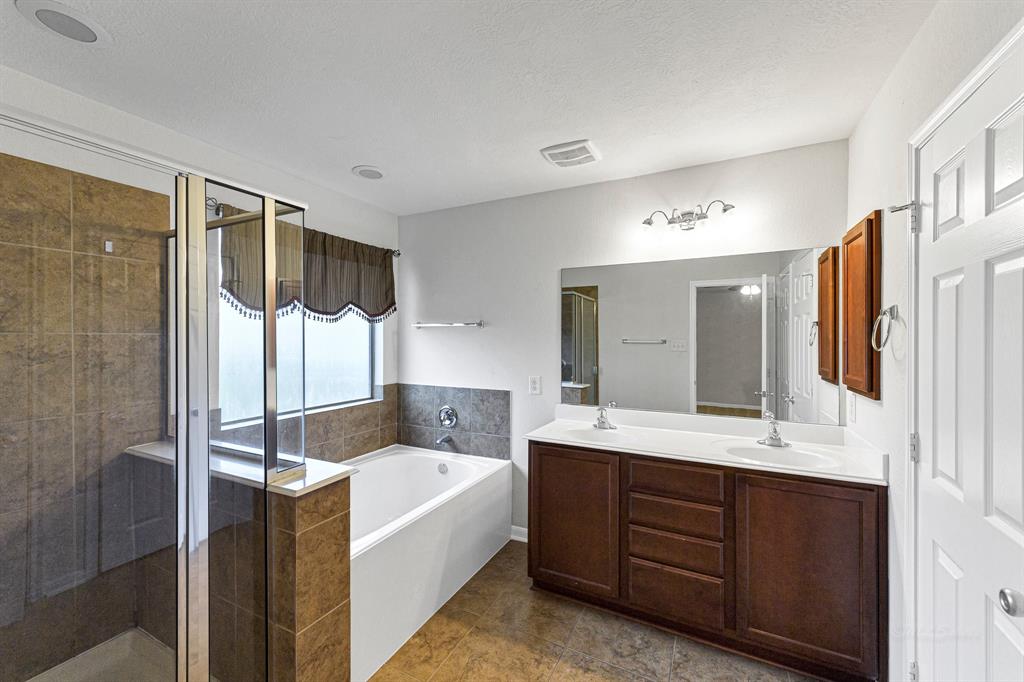 21470 Biscayne Valley Lane, Katy, Texas image 11