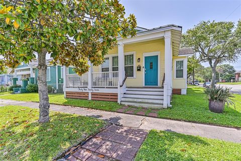 Photo of 3927 Bernardo De Galvez Avenue, Galveston, TX 77550 (MLS # 70269570)