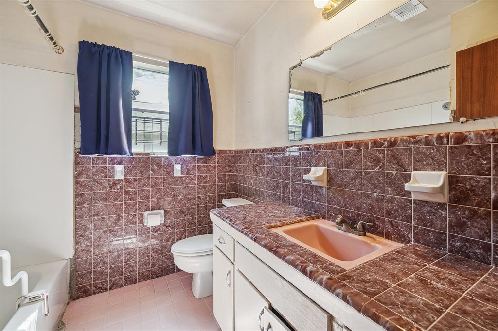 1719 Knightwick Drive, Houston, Texas image 10