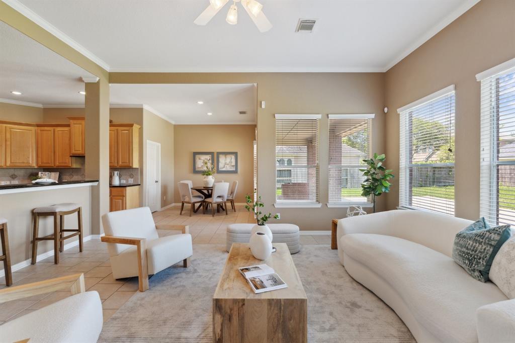 8611 Amy Brook Court, Humble, Texas image 7